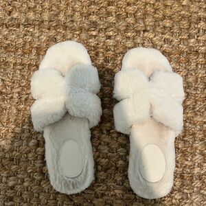 White slip-on slippers